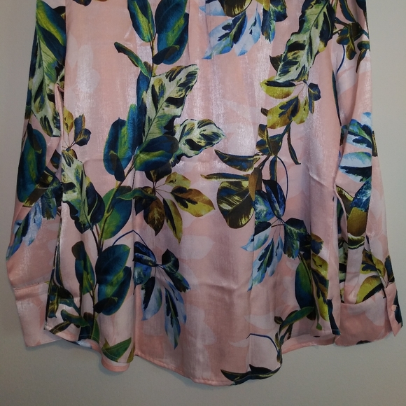 Rose Floral Soft Blouse - Picture 6 of 8